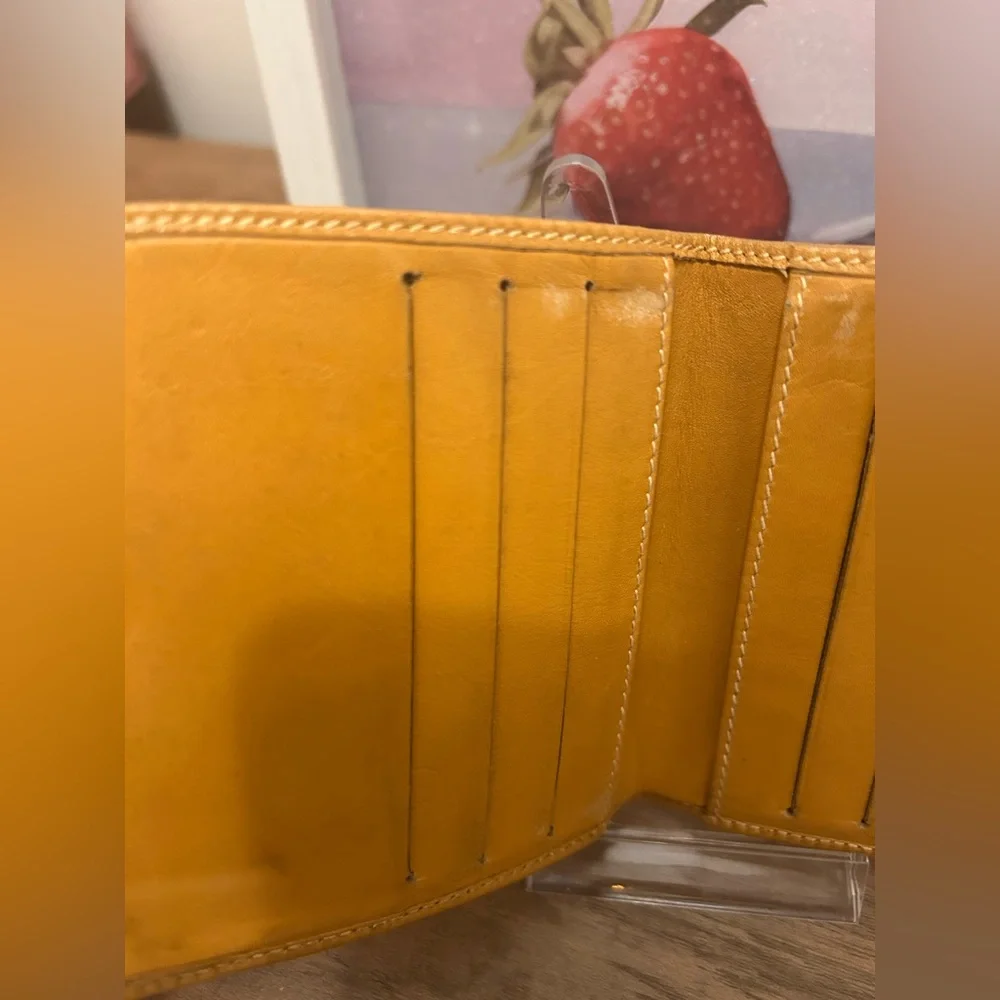 Gucci Vintage Tan and Brown Wallet with dust bag - Picture 9 of 15